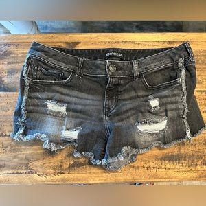 Women’s Express SHORTIE Low Rise Black Jean Shorts - Size 8